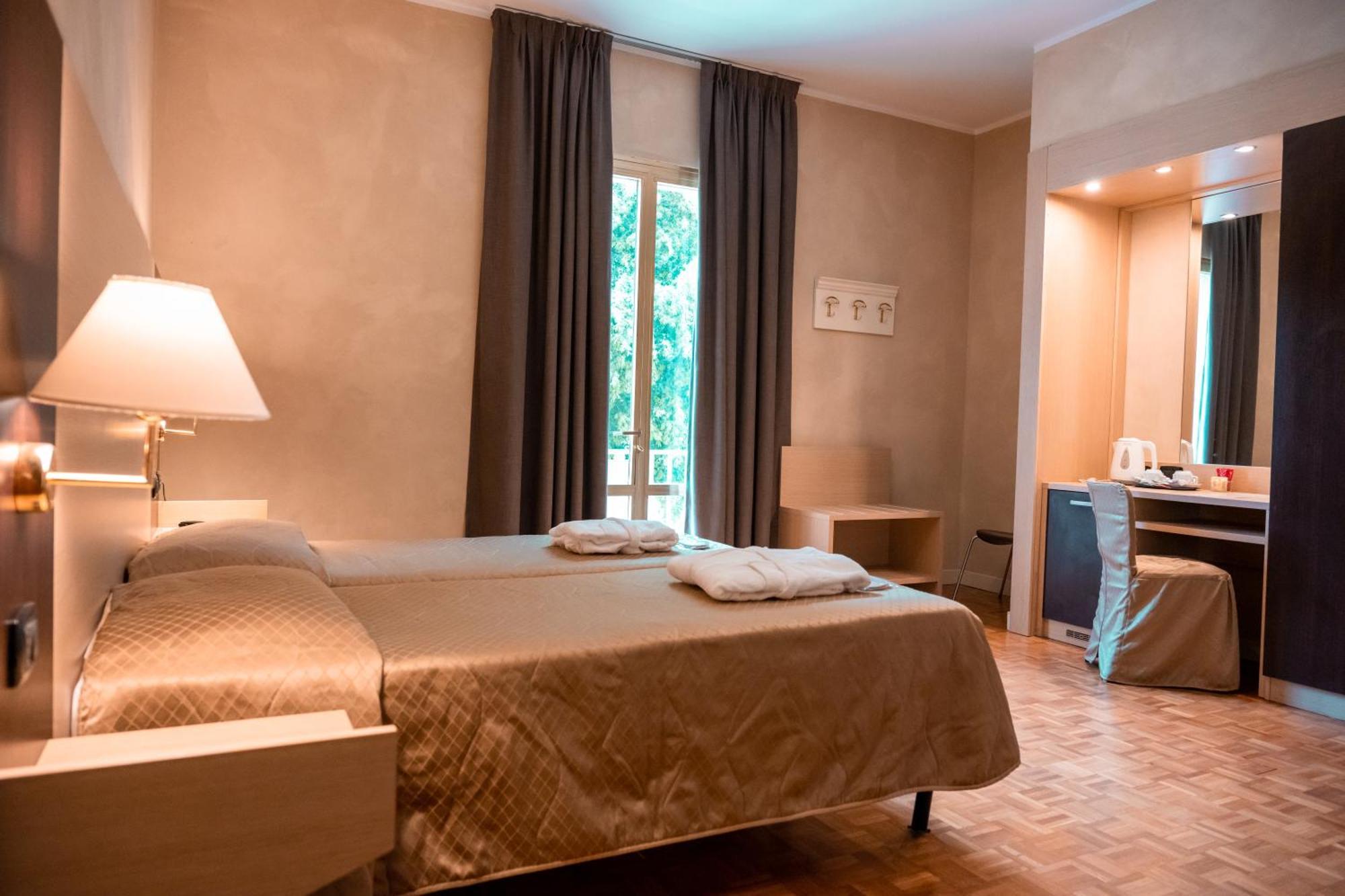 Hotel Terme Pellegrini Montecatini Terme Extérieur photo