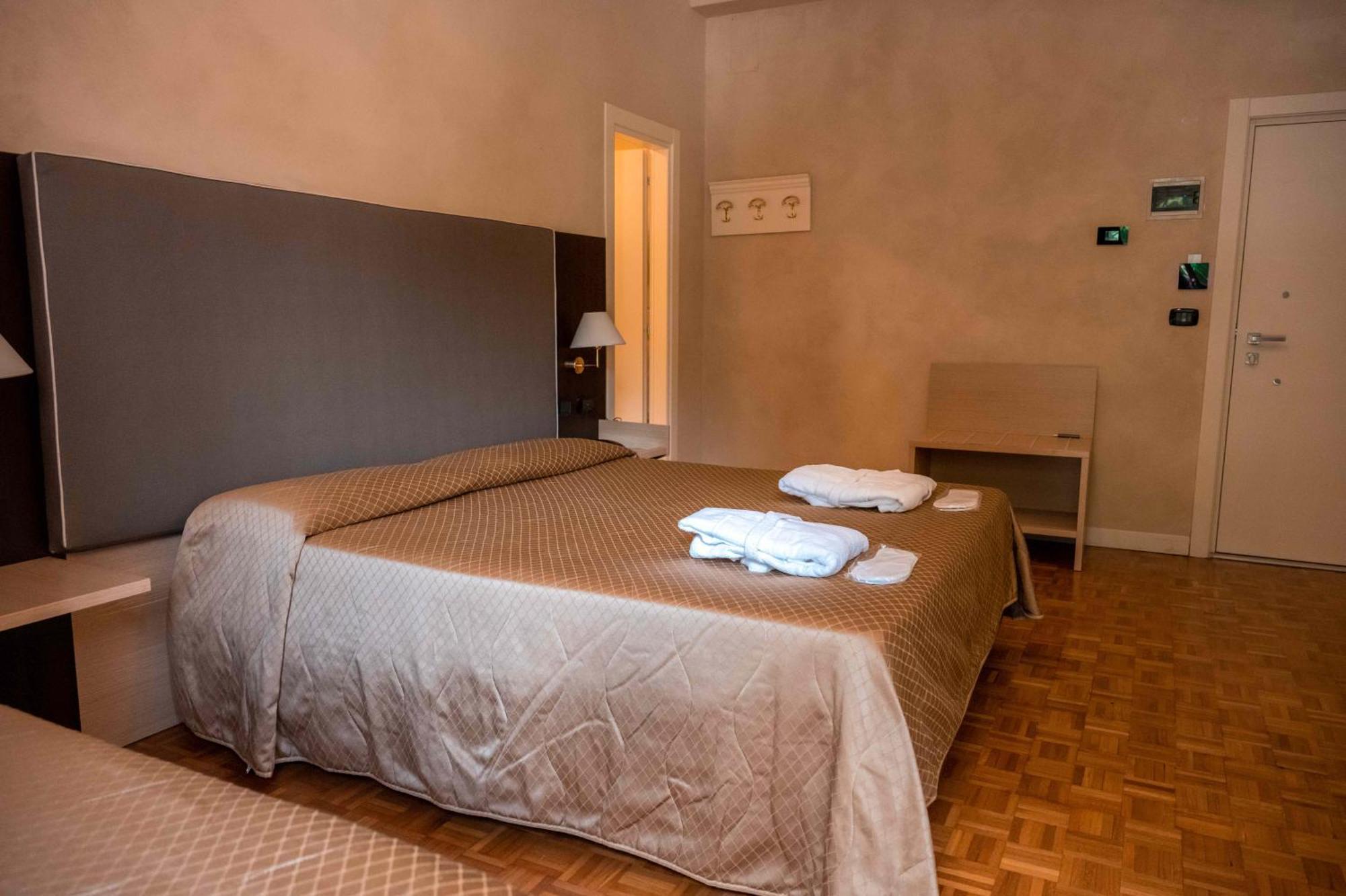 Hotel Terme Pellegrini Montecatini Terme Extérieur photo
