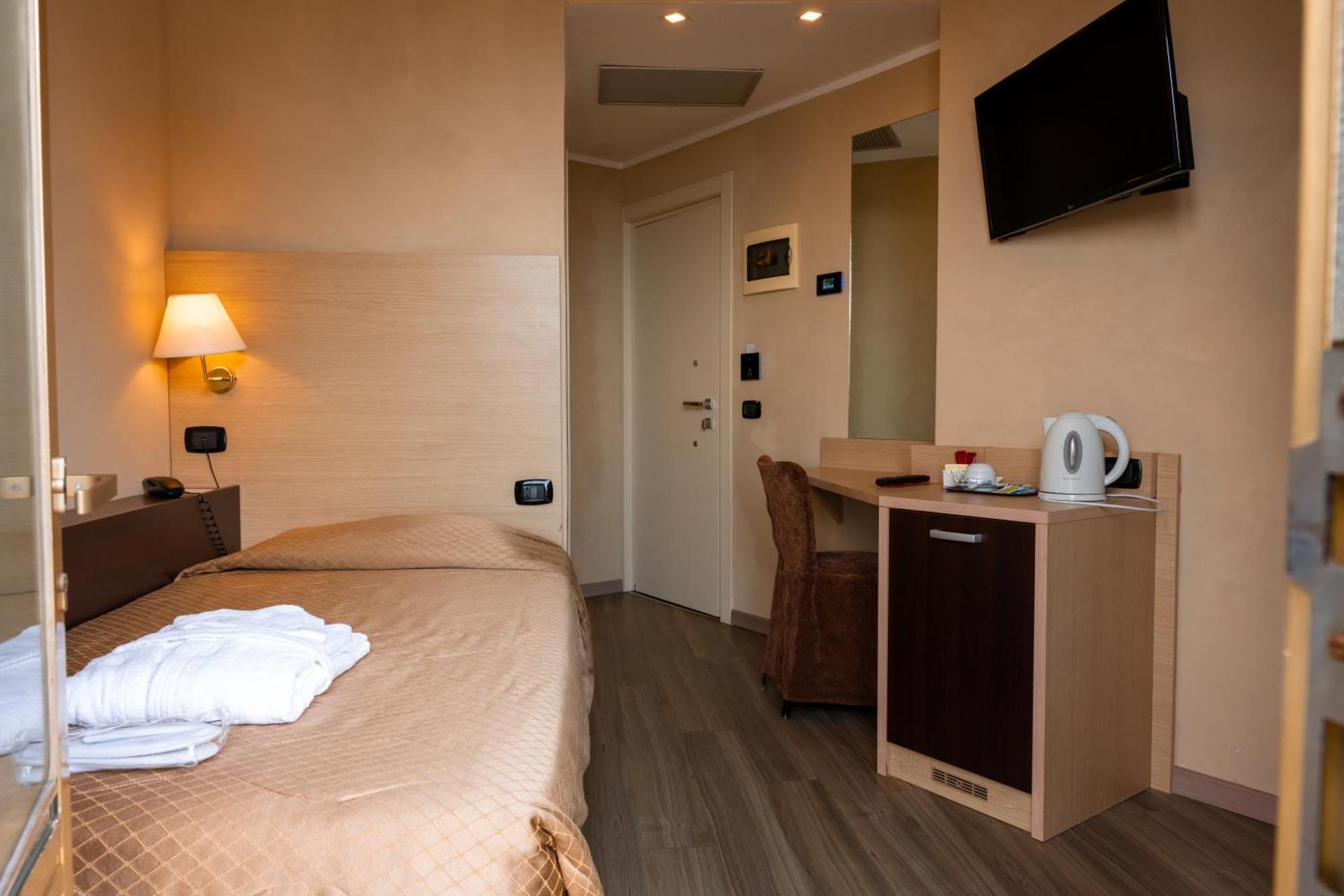 Hotel Terme Pellegrini Montecatini Terme Extérieur photo